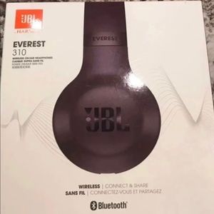 JBL EVEREST 310 wireless headset